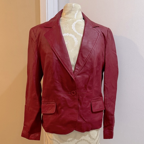 Worthington Red Leather Vintage Shoulder Pads Button Up Lined Pockets Jacket M - Picture 1 of 12